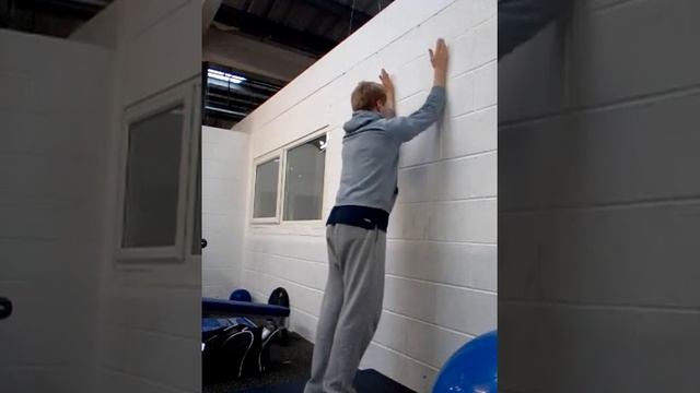 Wallslide in V Motion смотреть онлайн