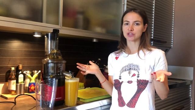 Обзор шнековой соковыжималки KITFORT KT-1105 . Свежевыжатые соки смотреть онлайн