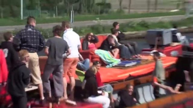 Дискотека на воде смотреть онлайн