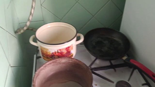 Жарю яичницу нужна энергия для новых выпусков. смотреть онлайн