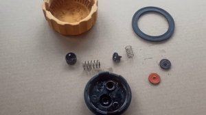 Разбор & и чистка крышки системы охлаждения на автомобиле Daewoo Lanos