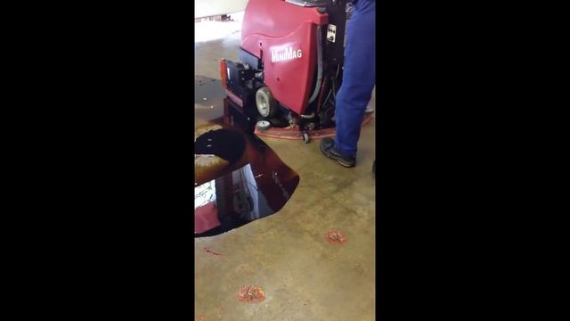 Как убрать лужу машинного масла смотреть онлайн