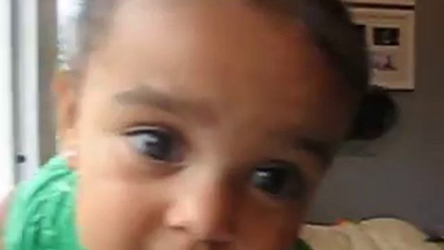 Payton trying to sing her ABC'S. смотреть онлайн