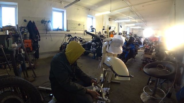 Снял раму со стапеля, поставил на колёса. смотреть онлайн