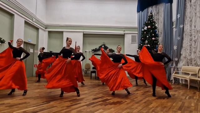 Вальс "Улетай". Бально-спортивные танцы "Романтик" смотреть онлайн