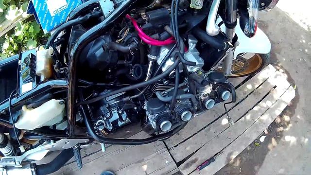 Замена датчика скорости Honda CB400 Vtec 3.mp4 смотреть онлайн