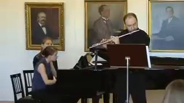 A.Piazzolla - D.Varelas Tango-Etude #1 (flute and piano) смотреть онлайн