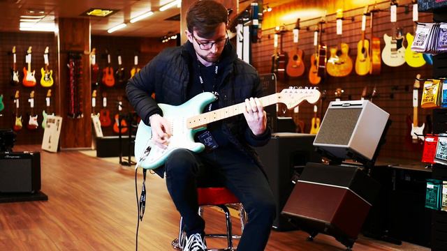 No Talking! Just Tones! Fender American Special Stratocaster in Sea Foam Green 2014 смотреть онлайн