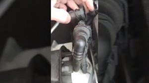 Проверка работы клапана вентиляции картера