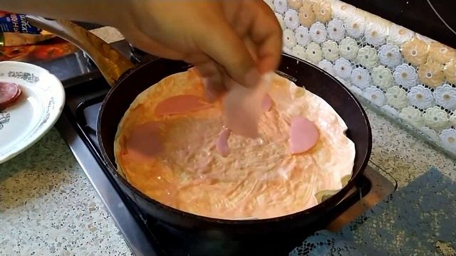 Пицца на сковороде. Как приготовить если нет духовки. Самый простой рецепт. пицца на лаваше. смотреть онлайн