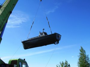 Катер Бычок, яхт-клуб Балтиец. Спуск на воду 2021