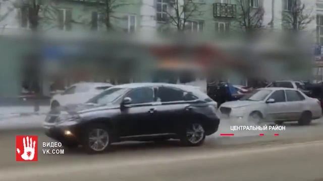 В Курчатовском районе загорелась маршрутка смотреть онлайн