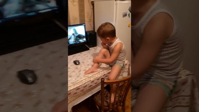 Ребенок плачет что не попал на свадьбу родителей смотреть онлайн