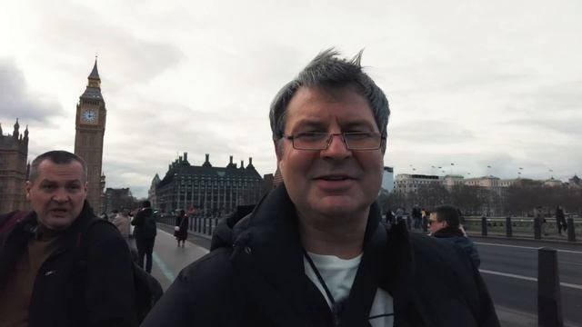 В центре Лондона крутят наперстки! Кошмар 90 е смотреть онлайн