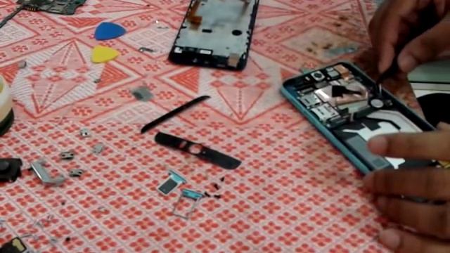 HTC Desire Eye M910X Disassembly