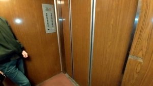 Застряли в грузовом лифте КМЗ-1995 г.