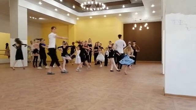 РЕЙТИНГ АЛИСЫ. Алиса крутит фуэте смотреть онлайн