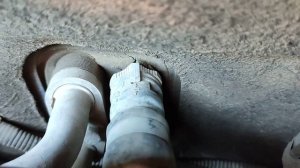 Шатается подводящий шланг отопителя и трубка отопителя форд фокус 2, 100лс, 1.6, дорестайл