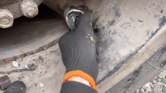 ЗАМЕНА КОЛЁСНОЙ ШПИЛЬКИ КАМАЗ 55111. ШПИЛЬКА ВТОРОГО РЕМОНТА смотреть онлайн
