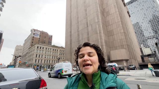 Самое пугающее здание на Манхеттене смотреть онлайн