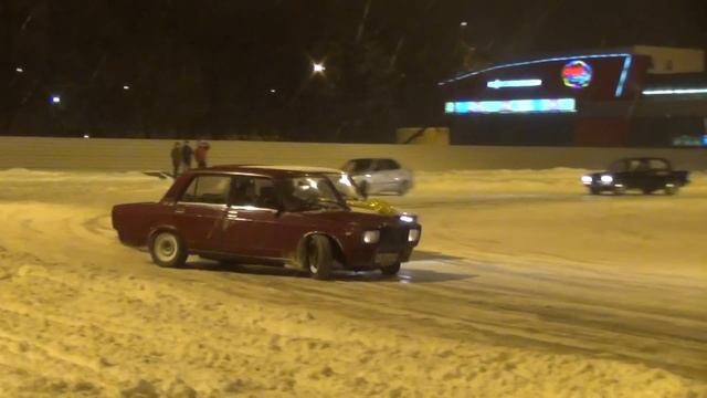 10.01.2015 у Окея)) Драйв 2 город Горький смотреть онлайн