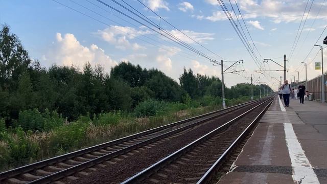 Перегон «Подольск - Гривно» Курского направления. Электровозы ВЛ10-947, ВЛ10У-707 и ВЛ10У-545 смотреть онлайн