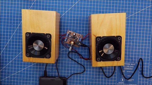 Собираем стерео усилитель на TDA2822 5-12V 2x0.5W смотреть онлайн