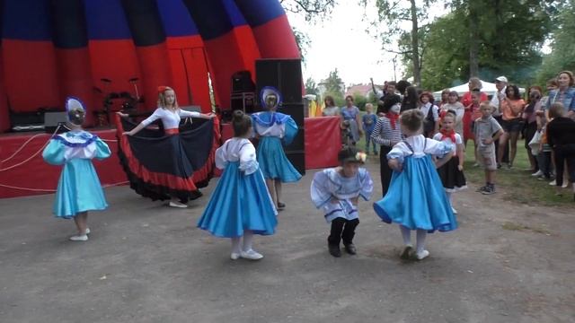 Шоу Группы "Радуга" Новозавидовского ДК художественный руководитель Никифорова Елена смотреть онлайн