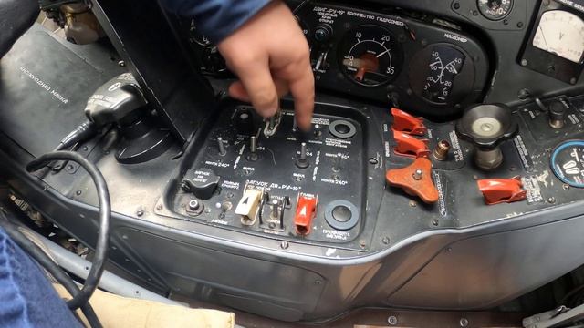 Ан-26. Запуск двигателя смотреть онлайн