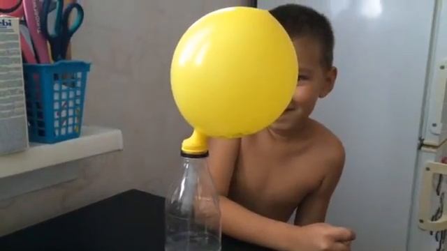 Как надуть шар с помощью уксуса и соды смотреть онлайн