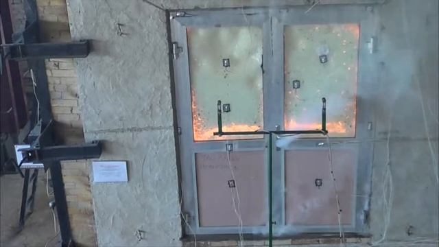 Испытание двупольной противопожарной двери ЗАО "АЛЬФА" часть 2 смотреть онлайн