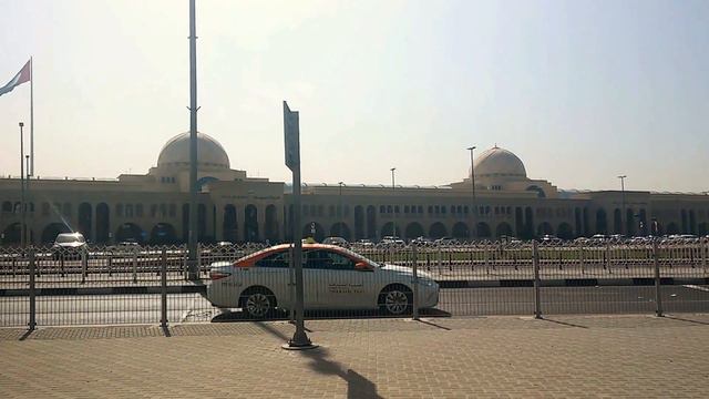 Автостанция г.Шарджа и мечеть прямо на этой автостанции смотреть онлайн
