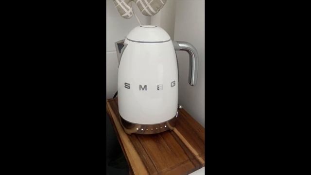 Smeg KLF04BLEU чайник, обзор смотреть онлайн