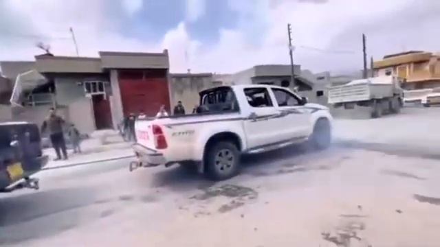 ford ranger 2015 vs toyota hilux 2014 tug of war смотреть онлайн