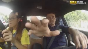 Профессиональная гонщица сдает на права