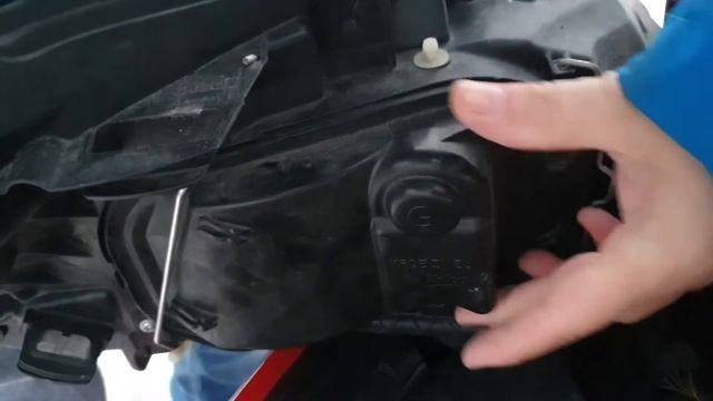 Volvo xc60 2012. How to change d1s xenon in just a few minutes. Byt din d1s xenonlampa på 2 minuter смотреть онлайн