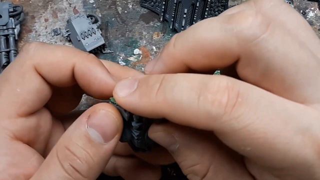 Kitbashing a Khorne Helbrute смотреть онлайн