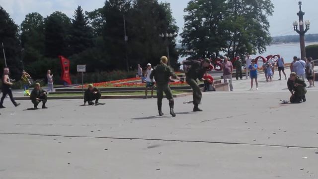 показ выступление развед роты день вдв 020817 ведущий dj lar смотреть онлайн