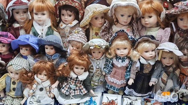 Барахолка Киев. Что продают на Андреевском спуске. смотреть онлайн