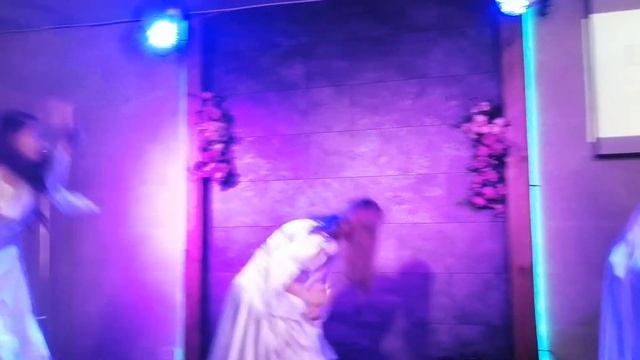 Танец в Церкви! На песню ABBA! смотреть онлайн