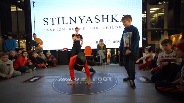 Фролов Ефим vs Иванькин Андрей | 1/8 Break Kids | KIDZA DZA DZA BATTLE #KIDZDZADZA смотреть онлайн