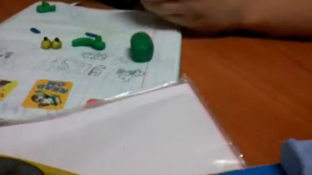 Как слепить лягушку из пластилина смотреть онлайн