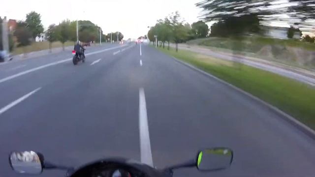 Мотобудни от первого лица #1 CBR 600 F4 vs Z750 vs ZX6 смотреть онлайн