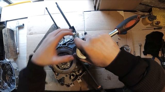 Сборка двигателя 165 FMM | Замена КОЛЕНВАЛА и ЦПГ | Motoland XR 250 (166fmm 167fmm 169fmm) смотреть онлайн