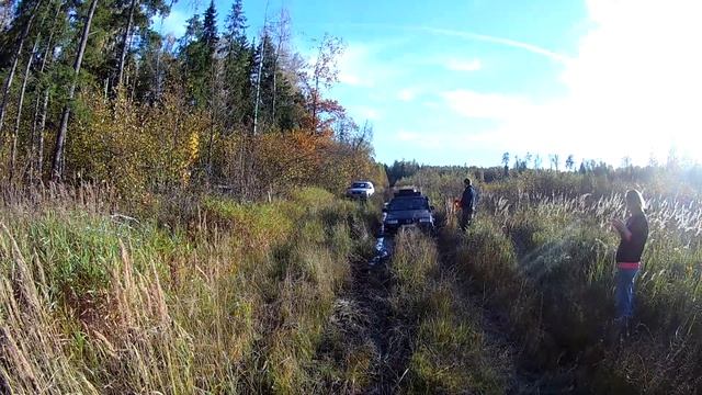 Great Wall Safe и SsangYong Musso рубятся по бездорожью.