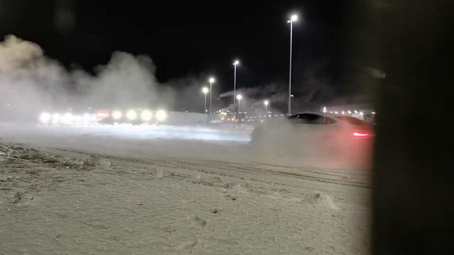 Audi RS7 Stage 3 playing snow смотреть онлайн
