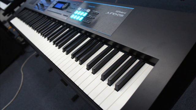 Roland Juno DS 88 Piano Cover смотреть онлайн