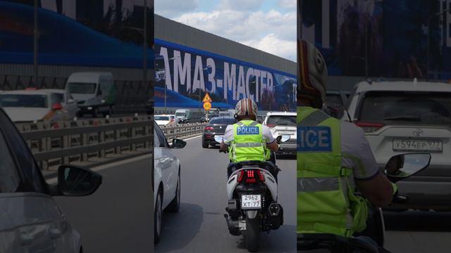 CYCLONE RT3S – полноразмерные «триста» #motojournal #cyclone #rt3s смотреть онлайн