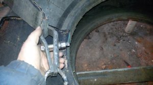 Учусь обдирать шину ОИ -25 (Омскшина).