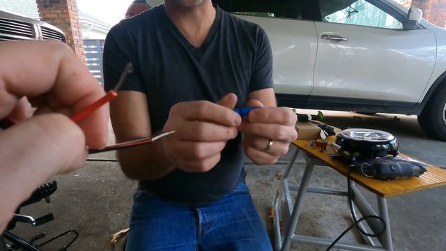 Honda Trail 125 -- Install a USB Port and Battery Tender Cable смотреть онлайн